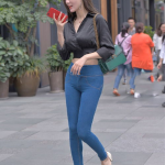 久久a国产紧身牛仔裤,揭秘久久A国产紧身牛仔裤的魅力