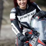 哈尔滨骑车小姐姐,街头风景线与城市活力的完美融合